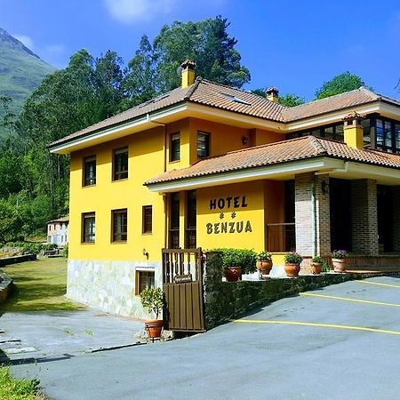 本祖雅酒店 Villanueva de Ardisana 外观 照片