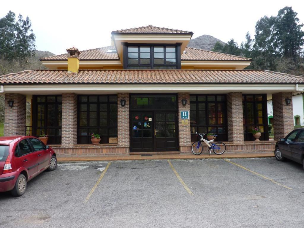 本祖雅酒店 Villanueva de Ardisana 外观 照片