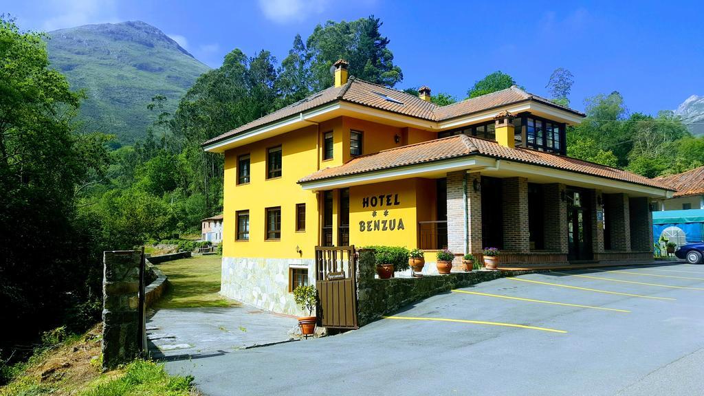本祖雅酒店 Villanueva de Ardisana 外观 照片